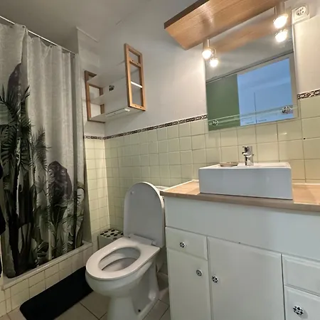 Situe Proche De La Apartmán