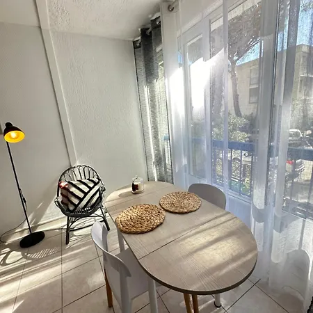 Situe Proche De La Apartmán *